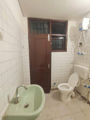 Hotel O Emerald P G H Prayag Guest House